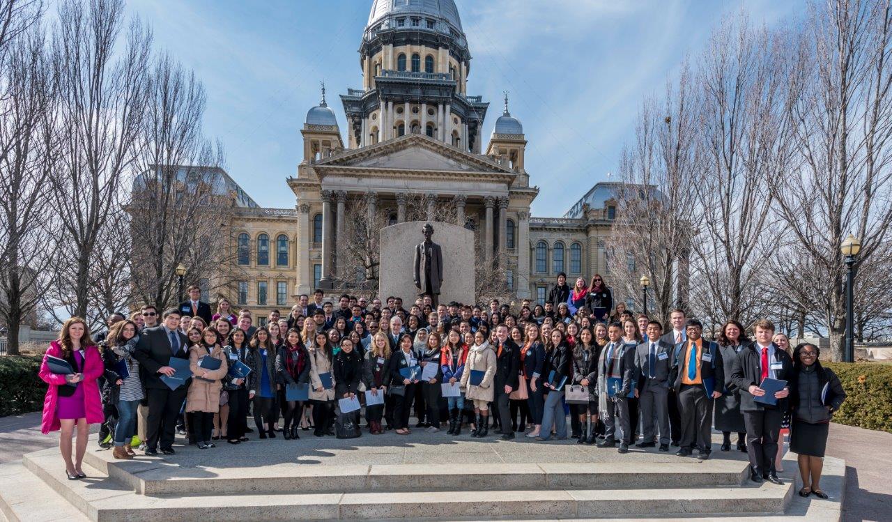 students in front of Capitol